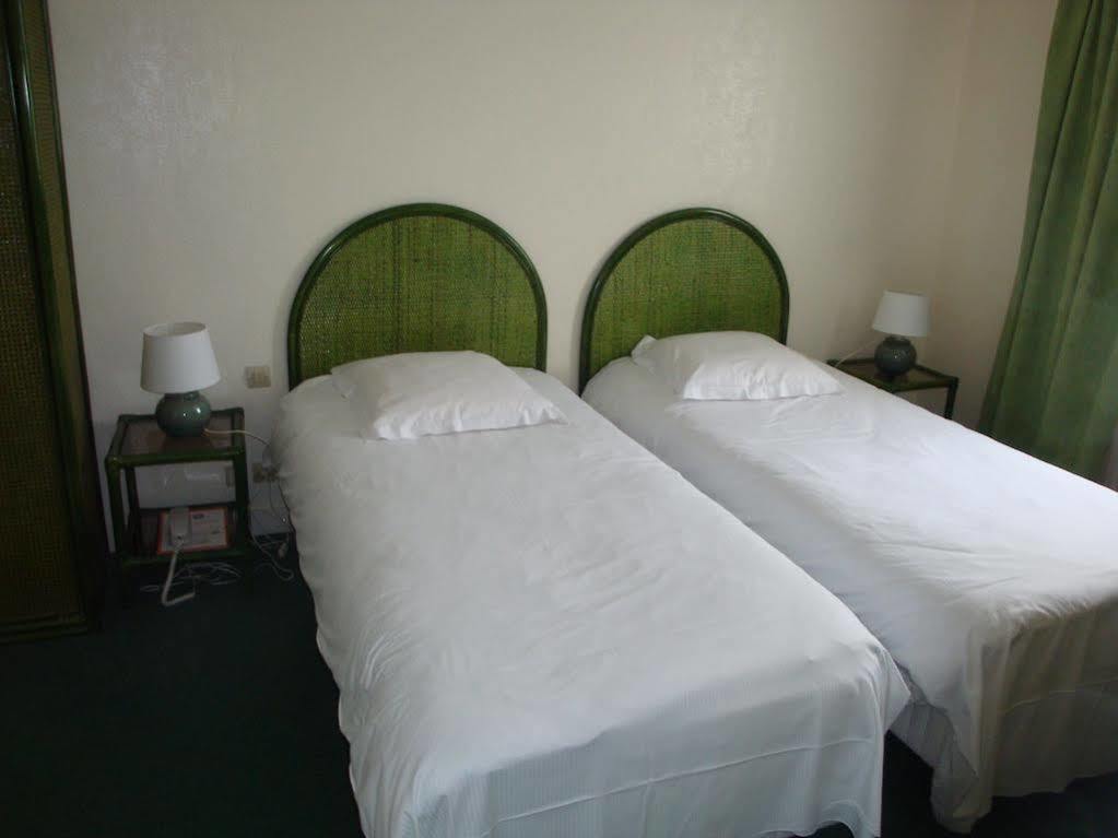 Hotel De L'Orme, Akena Эврё Экстерьер фото